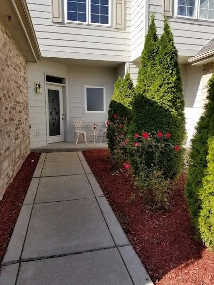 8085 Tuckaway Ct, Crown Point, IN 46307 - photo 2