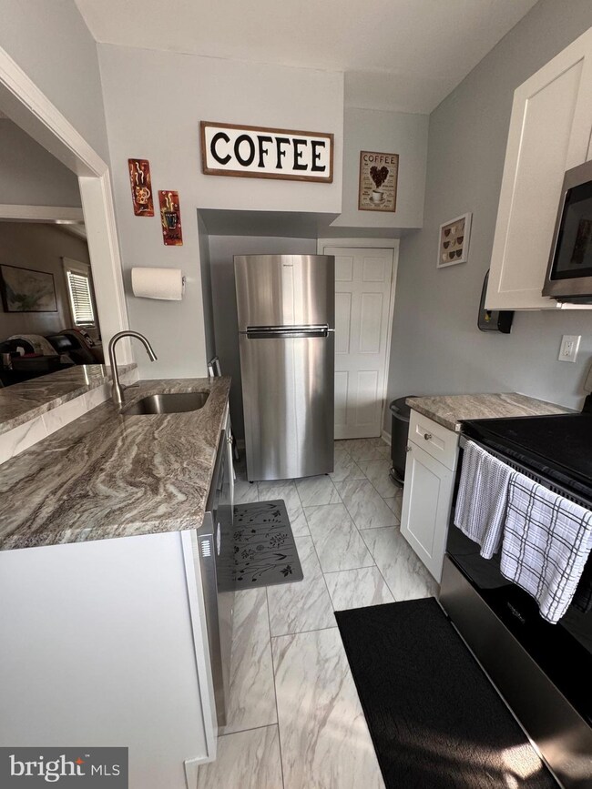 1105 Wilson Dr, Havertown, PA 19083 - photo 5