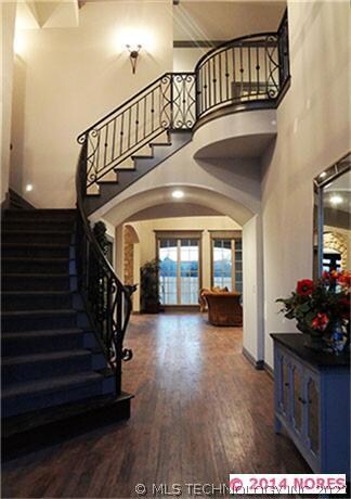 Gorgeous Entry