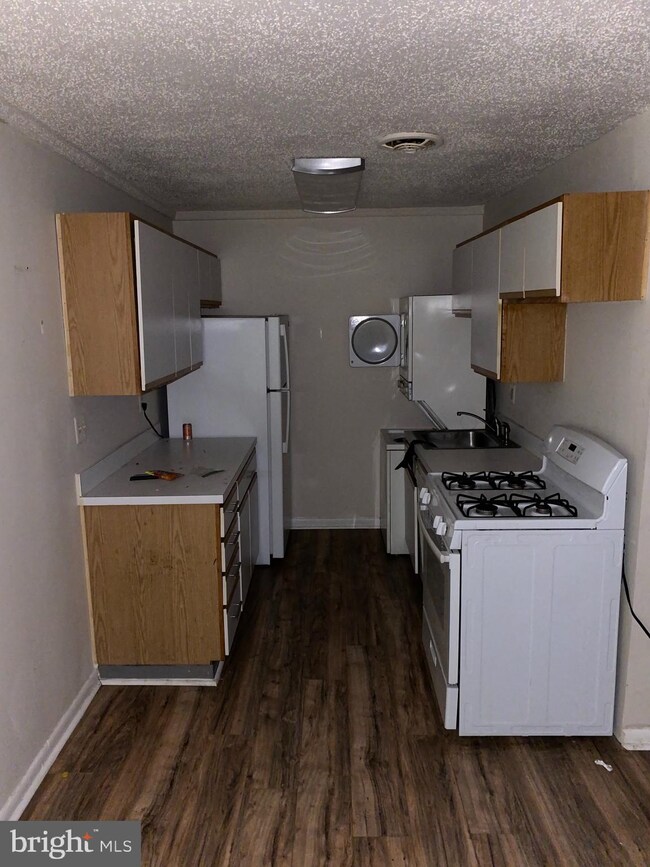 3101 Southern Ave unit 18, Temple Hills, MD 20748 - photo 2