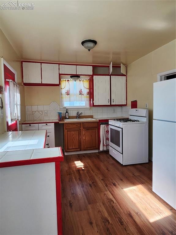 607 2nd Ave, Hugo, CO 80821 - photo 2