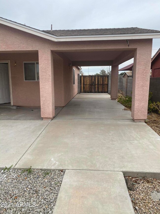 6740 N 51st Dr, Glendale, AZ 85301 - photo 3