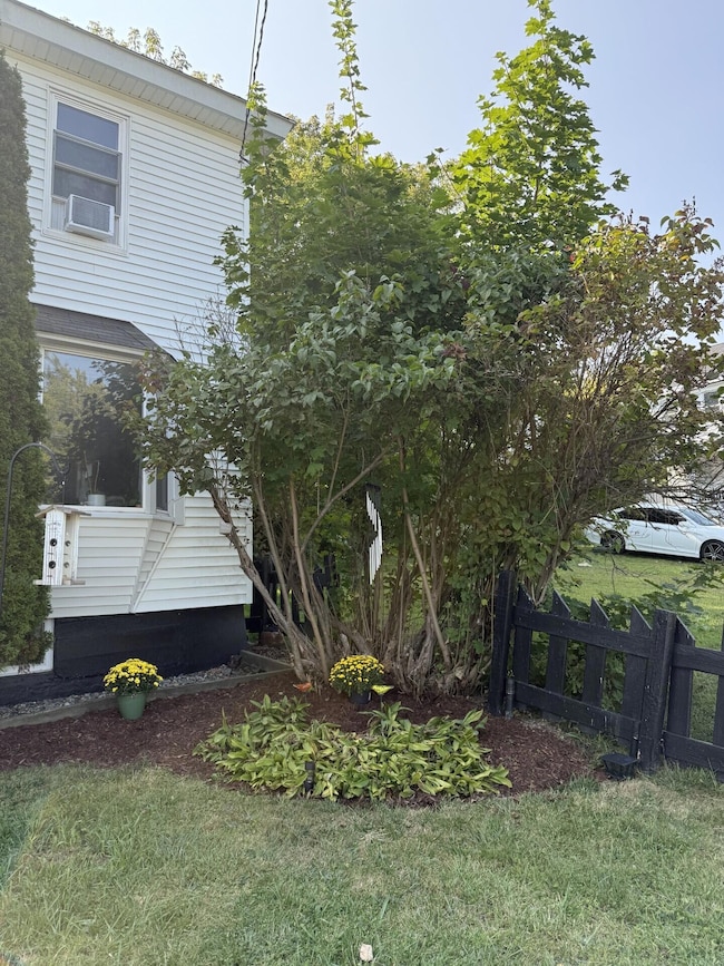 137 Howe St, Lewiston, ME 04240 - photo 4