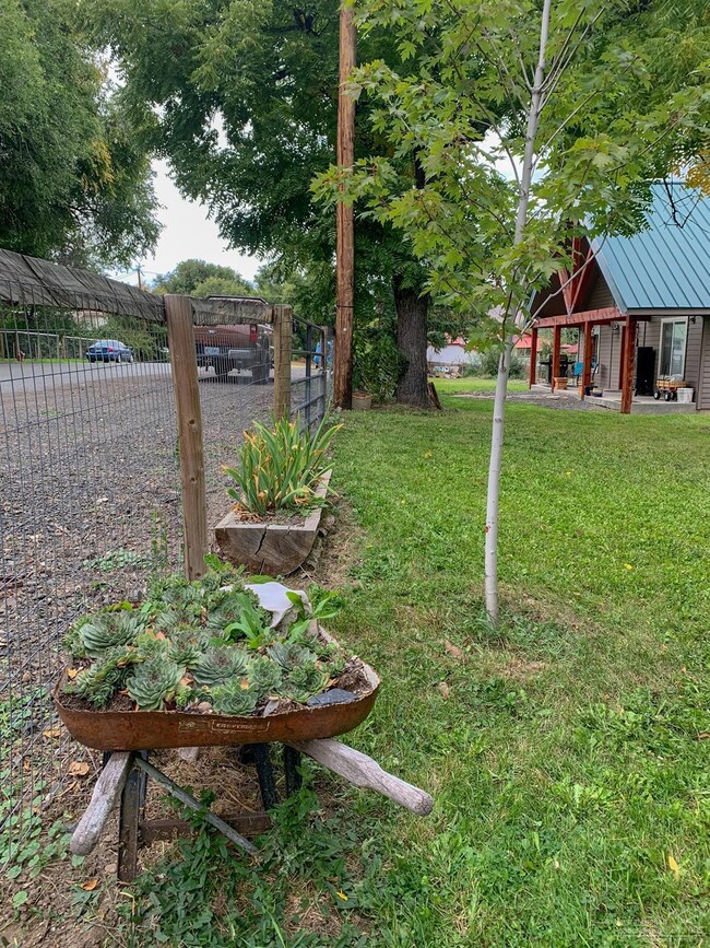 235 S Fork Rd, Dayville, OR 97825 - photo 4