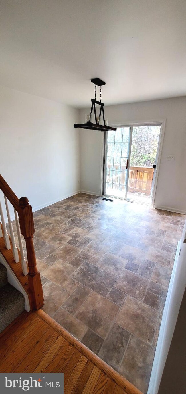 4951 Benecia Ln, Dumfries, VA 22025 - photo 4