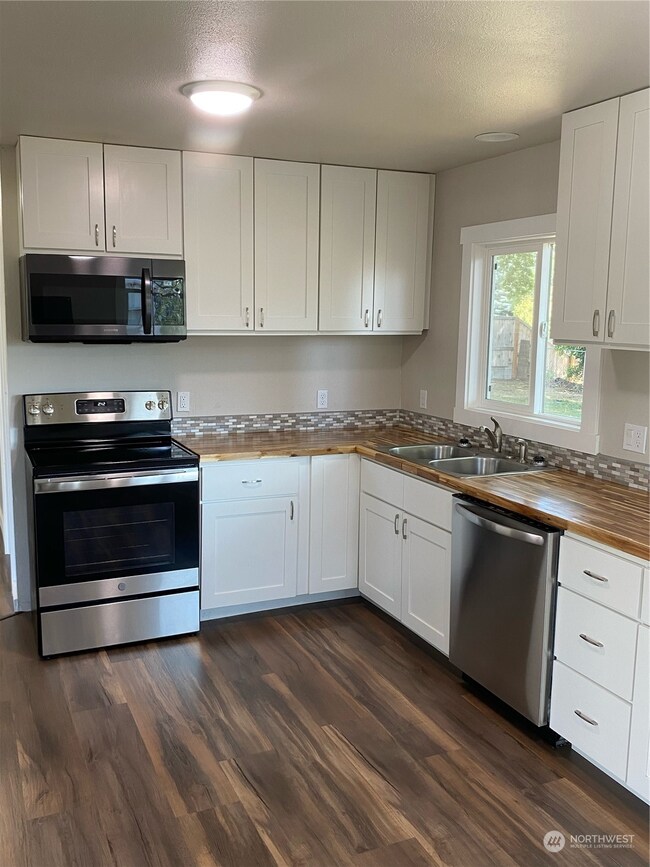 1802 5th St NE, East Wenatchee, WA 98802 - photo 7