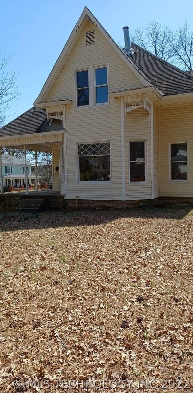 202 W 2nd St, Okmulgee, OK 74447 - photo 2