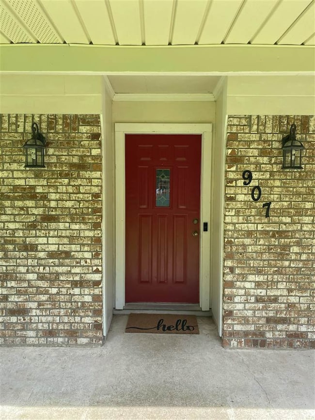 907 Oakhill Cir, Clinton, MS 39056 - photo 3