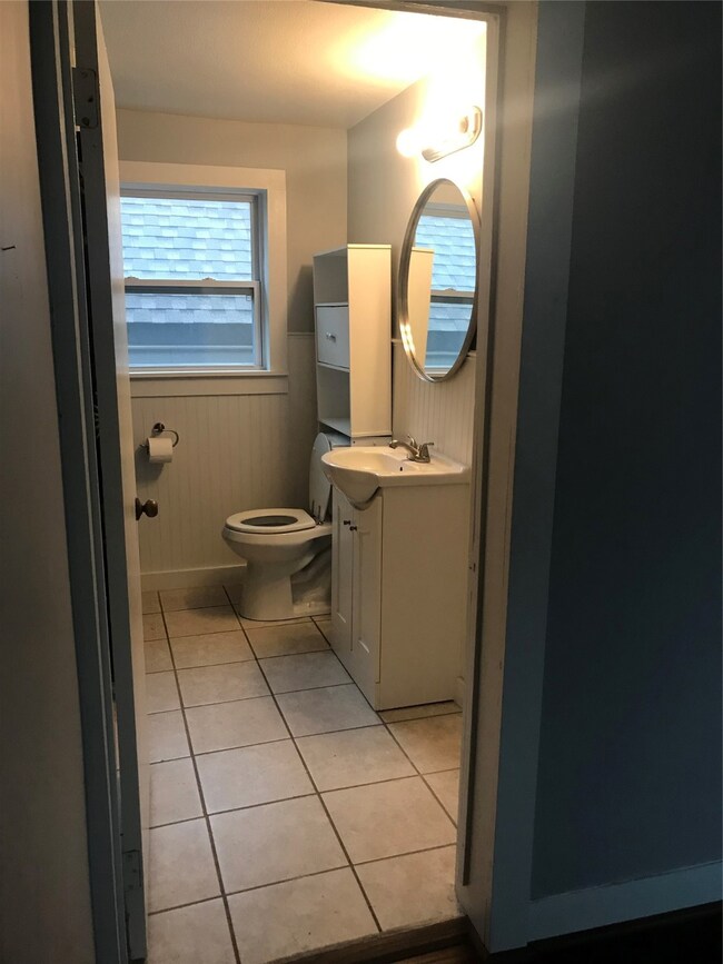 206 1/2 Amundsen St, Houston, TX 77009 - photo 5