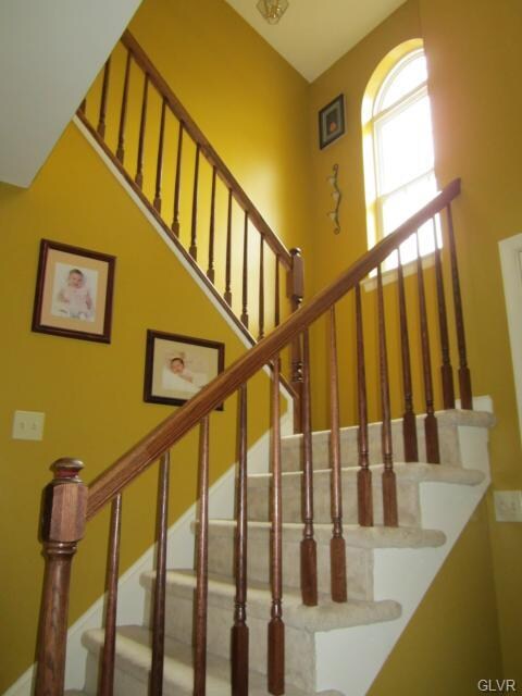 6889 Hunt Dr, Macungie, PA 18062 - photo 3