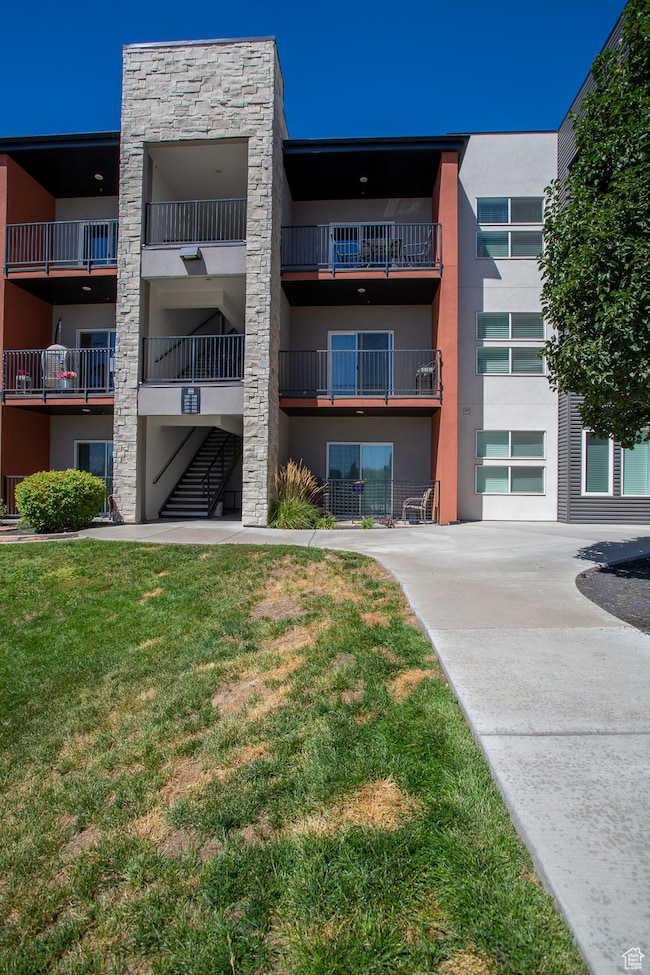 875 S Depot St unit A335, Clearfield, UT 84015 - photo 2