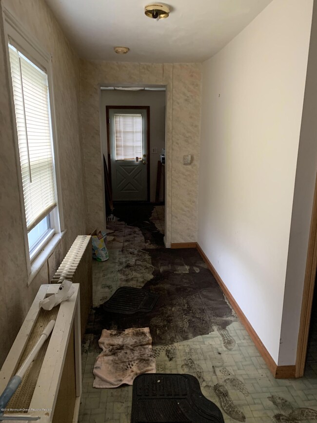 Hallway to Kitchen Left Side