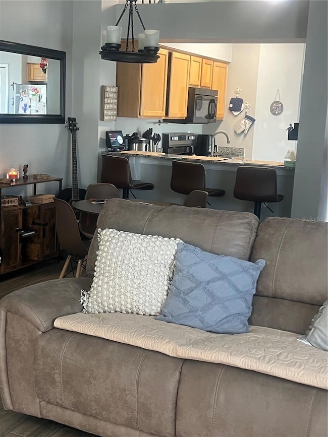 7719 Carriage Pointe Dr, Gibsonton, FL 33534 - photo 4