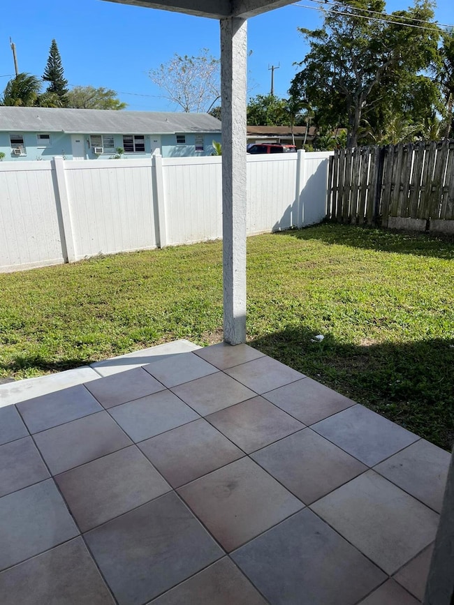 3816 Woodridge Terrace, Palm Springs, FL 33461 - photo 5