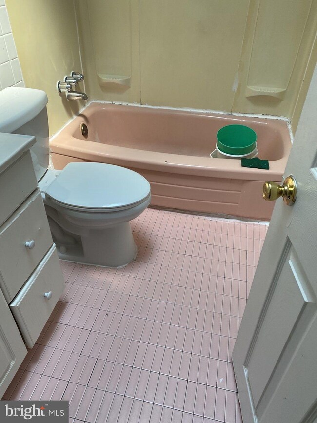 2815 Maxwell St, Philadelphia, PA 19136 - photo 7