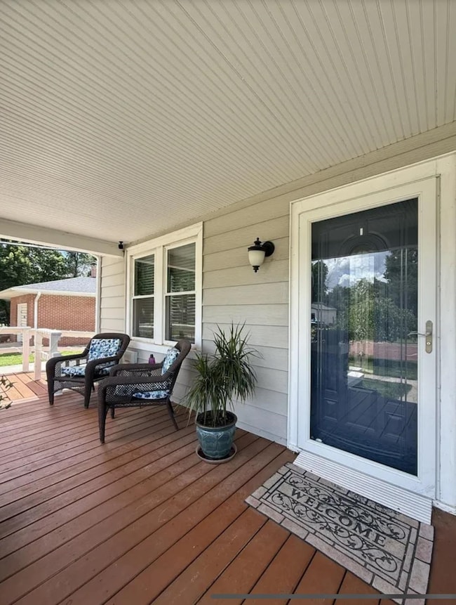 715 Carroll Ave, Larned, KS 67550 - photo 2