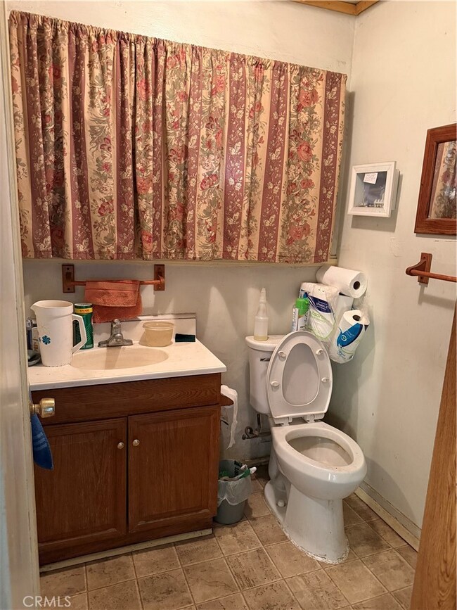 1510 W Merrill Ave, Rialto, CA 92376 - photo 6