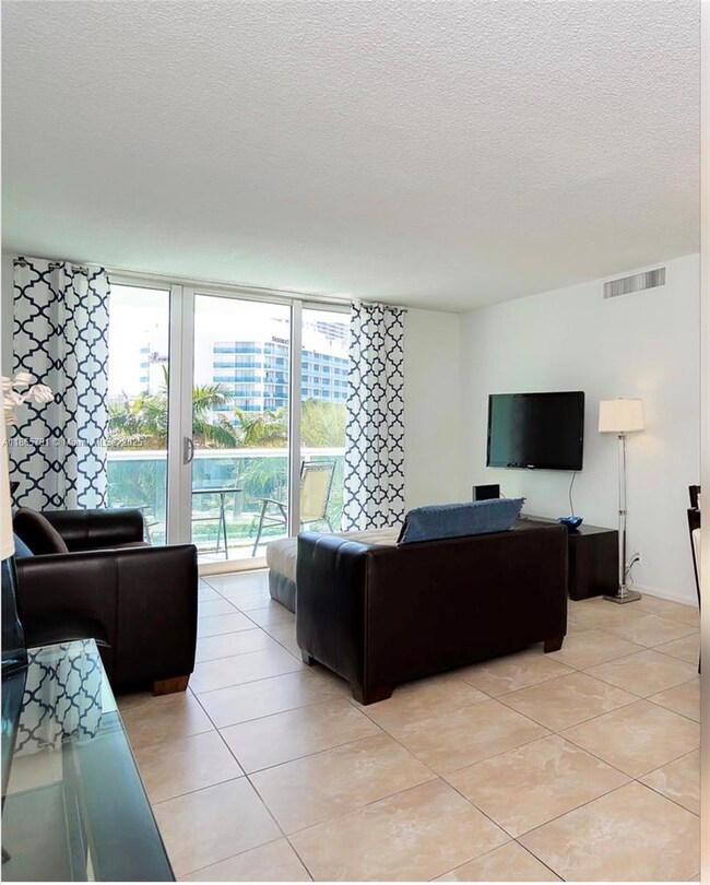 The Tides unit 4U, Hollywood, FL 33019 - photo 2
