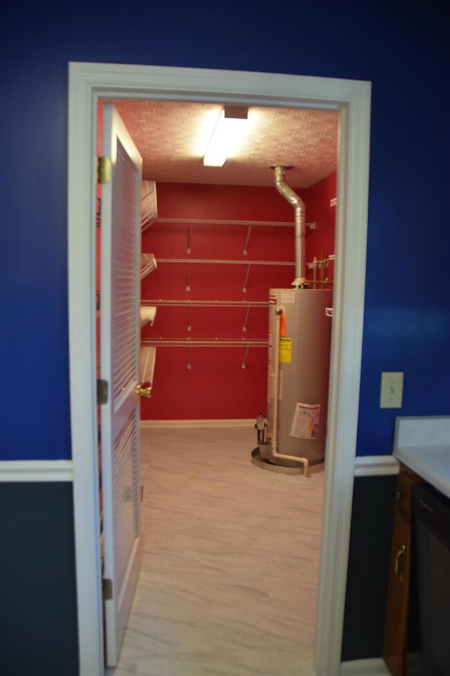 Large Pantry/ Laundry Room