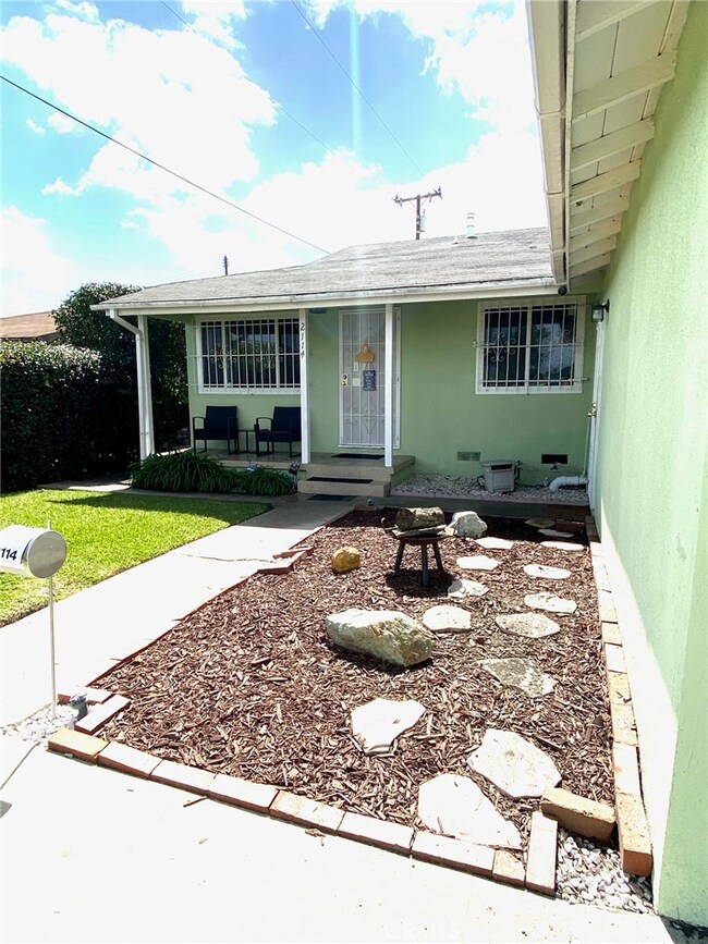 2114 W 154th St, Compton, CA 90220 - photo 4