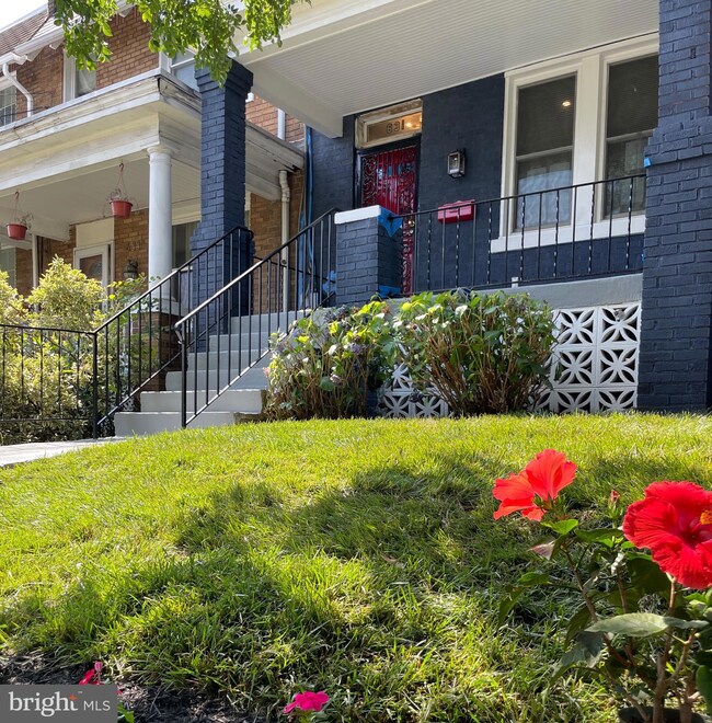 631 Girard St NE, Washington, DC 20017 - photo 2