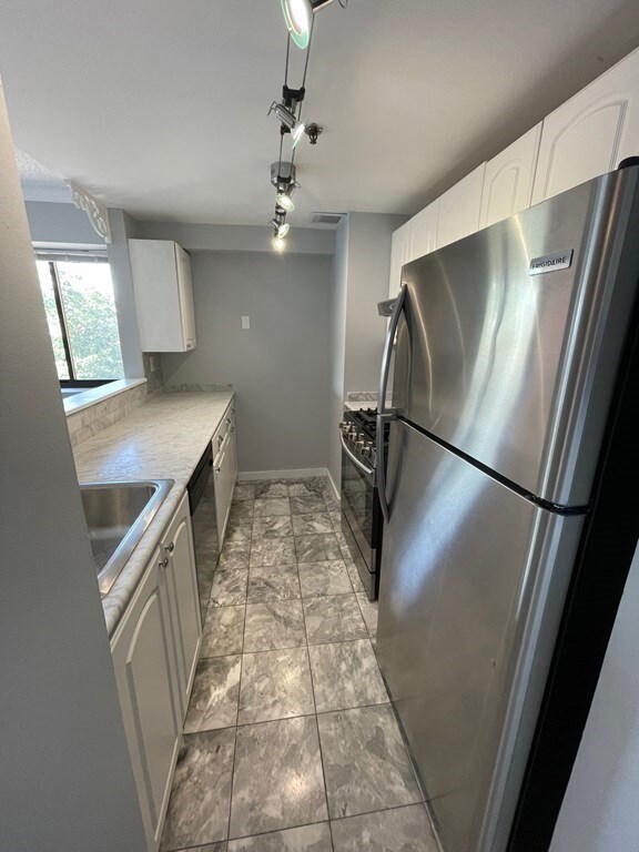 15 North Beacon St unit 323, Allston, MA 02134 - photo 3