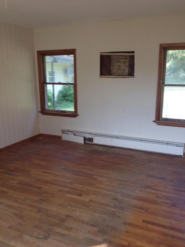 1823 E Main St, Niles, MI 49120 - photo 5