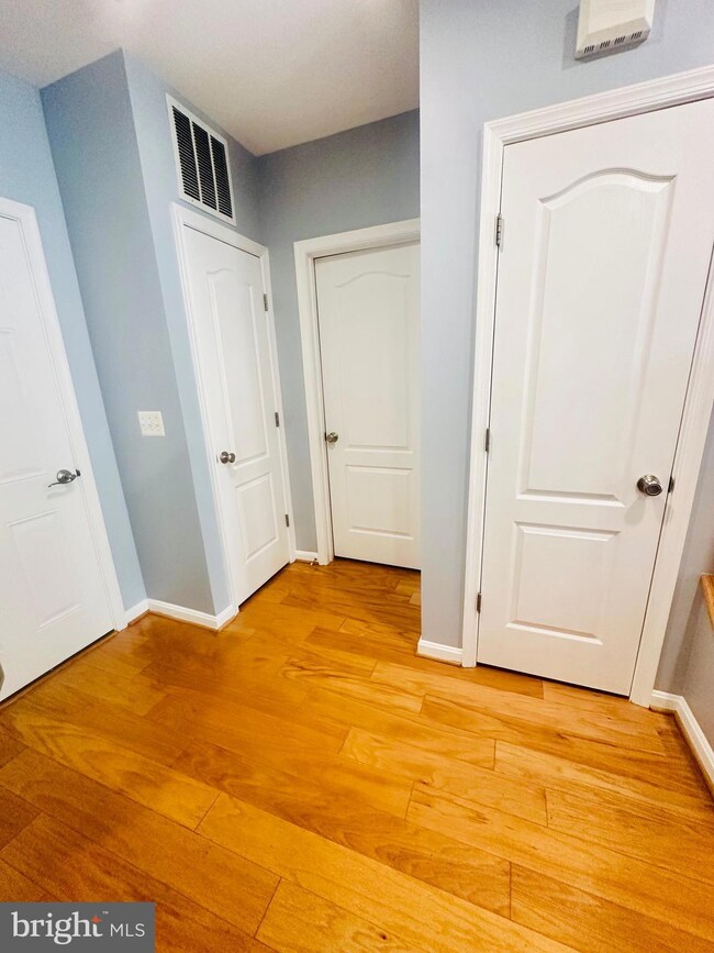 42668 Hollyhock Terrace unit 12G, Ashburn, VA 20148 - photo 6