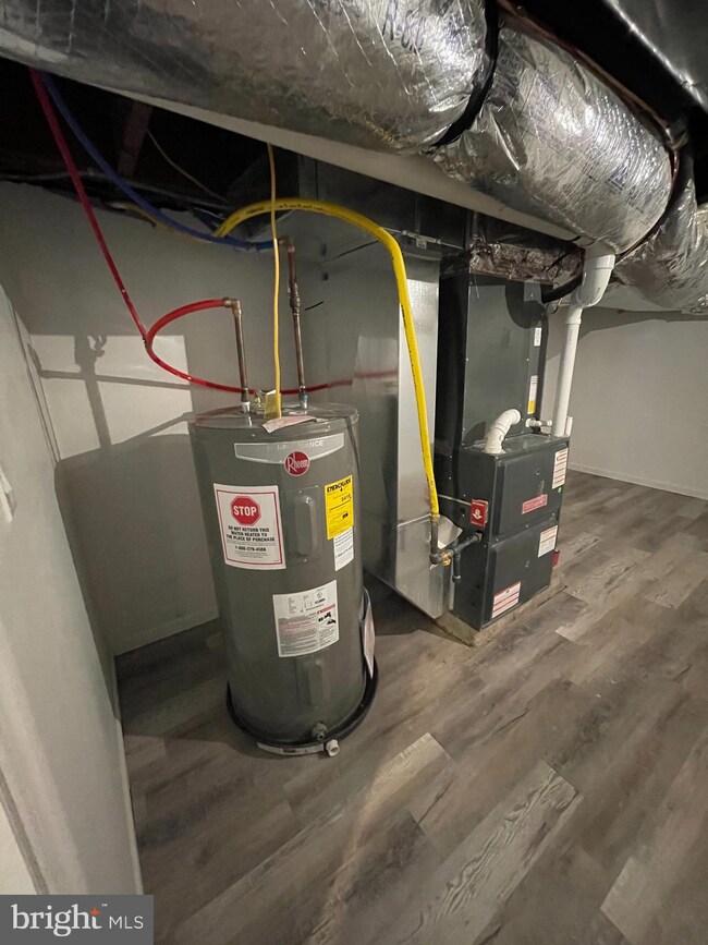 2003 Greenhill Rd, Lansdowne, PA 19050 - photo 2