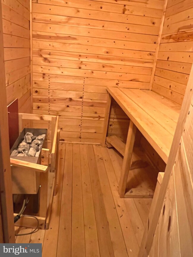 805 Suburbian Rd, Reisterstown, MD 21136 - photo 6