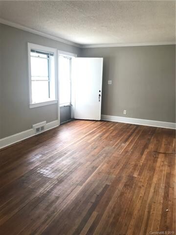 410 N Center St, Statesville, NC 28677 - photo 2