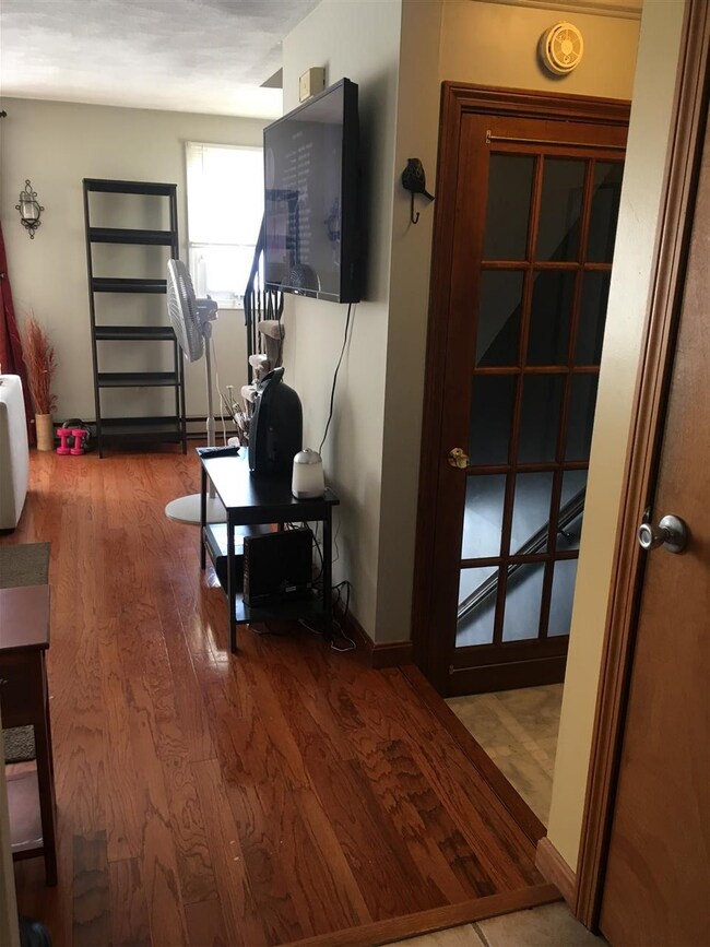 25 Profile Cir, Nashua, NH 03063 - photo 6