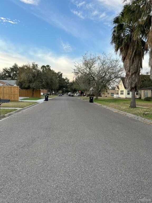 614 S Missouri Ave, Weslaco, TX 78596 - photo 6