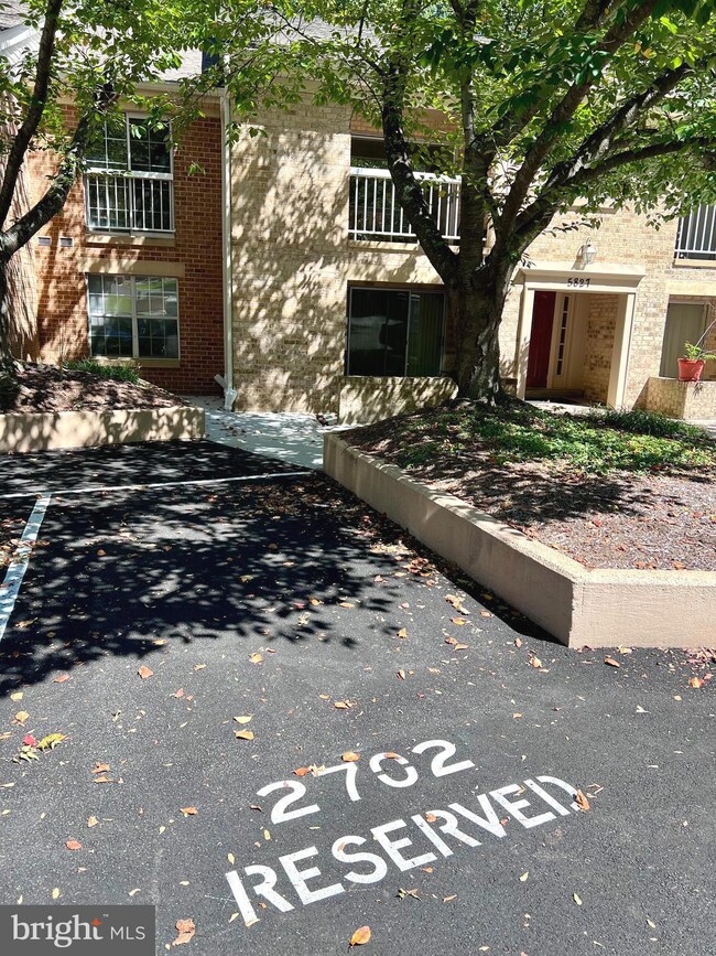 5827 Cove Landing Rd unit 101, Burke, VA 22015 - photo 4