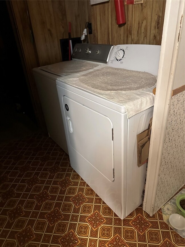 702 San Jacinto St, Rosenberg, TX 77471 - photo 4