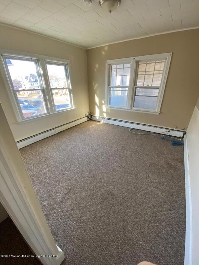 42 Cottage Place unit 2nd Flr, Long Branch, NJ 07740 - photo 4