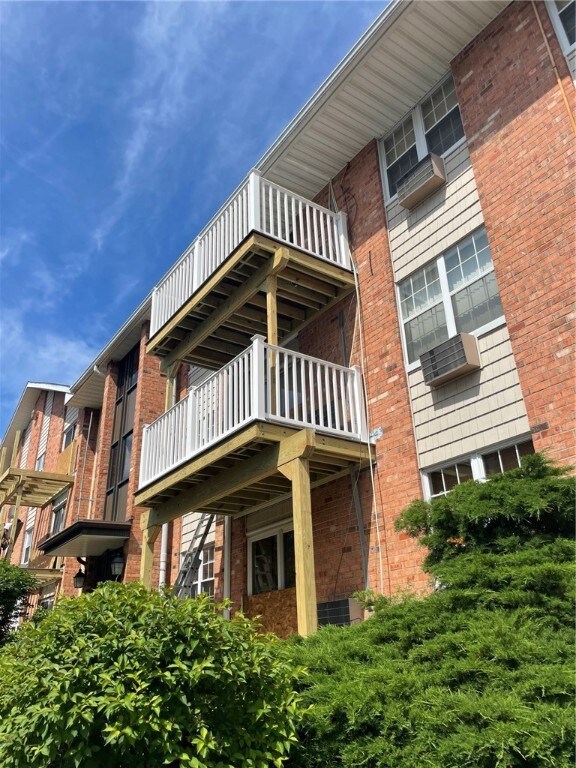 43 Bullocks Point Ave unit 8C, Riverside, RI 02915 - photo 5