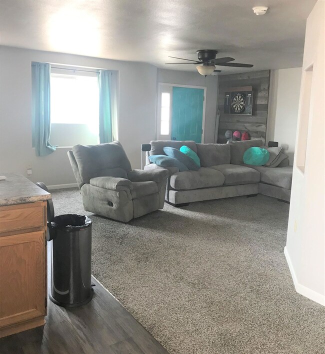 320 & 320 1/2 E Hudson St, Spearfish, SD 57783 - photo 3