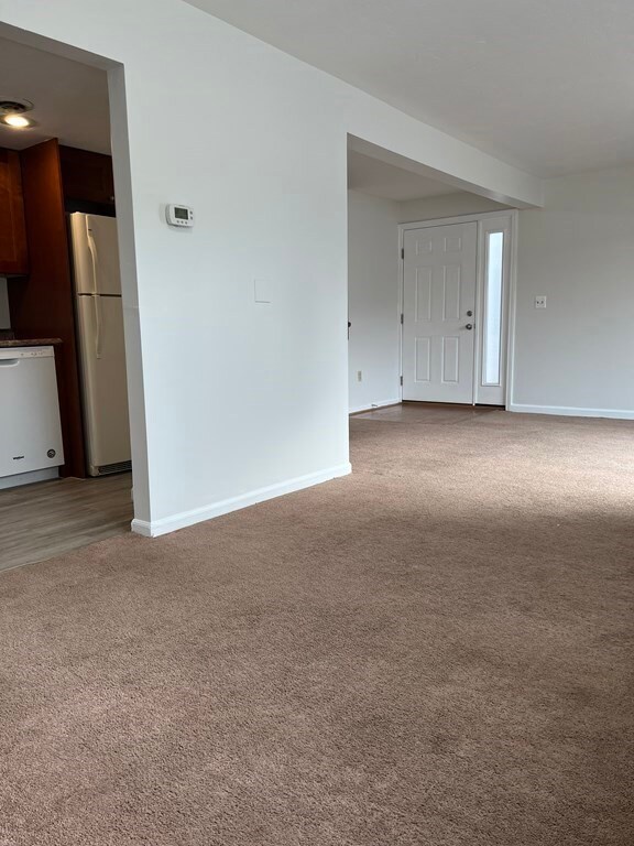 36 Meadow Pond Dr unit C, Leominster, MA 01453 - photo 4