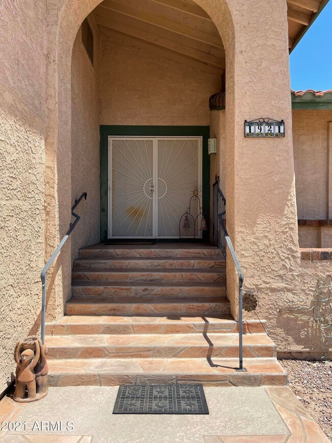 DOUBLE DOOR ENTRY