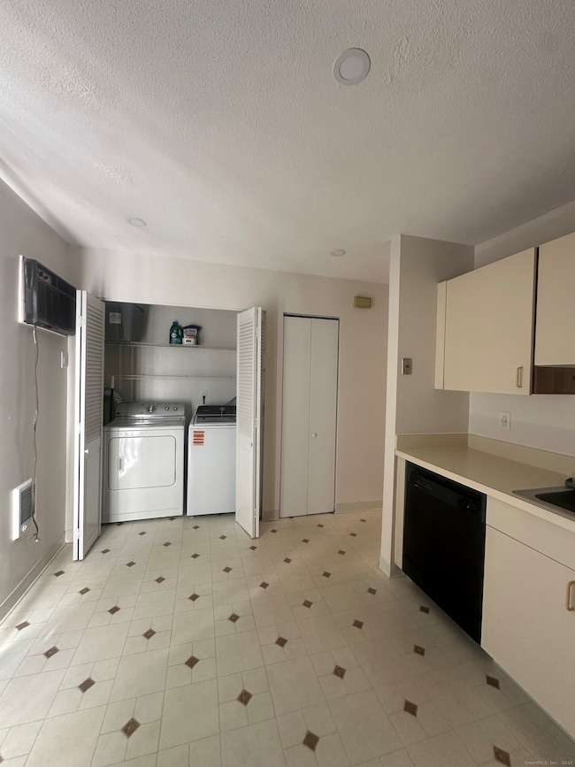 unlisted-address, Waterbury, CT 06708 - photo 6