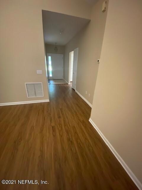 Hallway/foyer