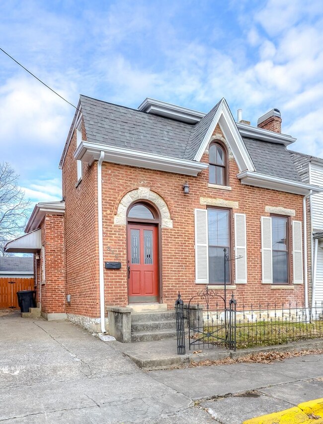 316 Wilkinson St, Frankfort, KY 40601 - photo 3