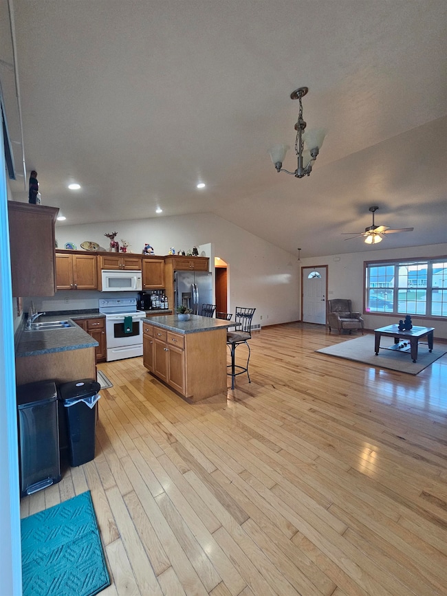 2170 Ryan Rd, de Pere, WI 54115 - photo 2