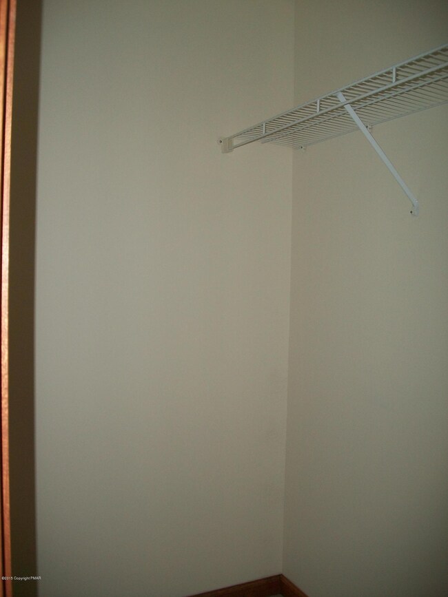 176 Sandlewood Dr, East Stroudsburg, PA 18301 - photo 7