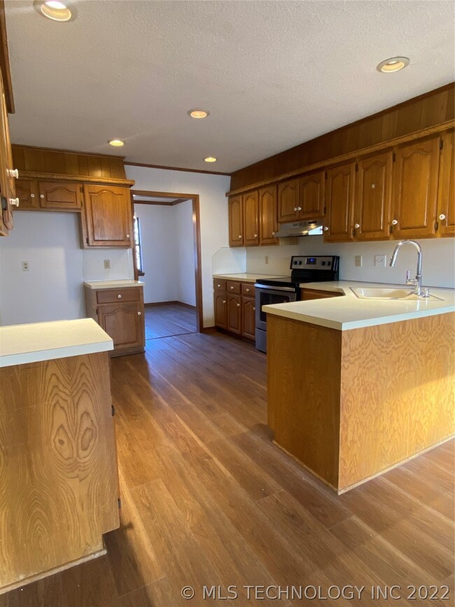 310 W 114th Ct S, Jenks, OK 74037 - photo 6