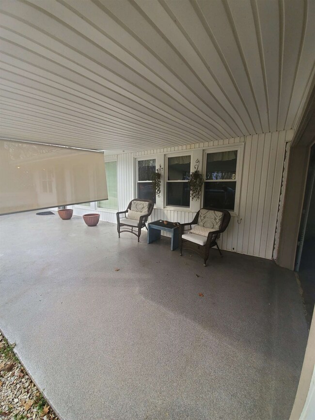 605 Jobes Ln, Evansville, IN 47712 - photo 2