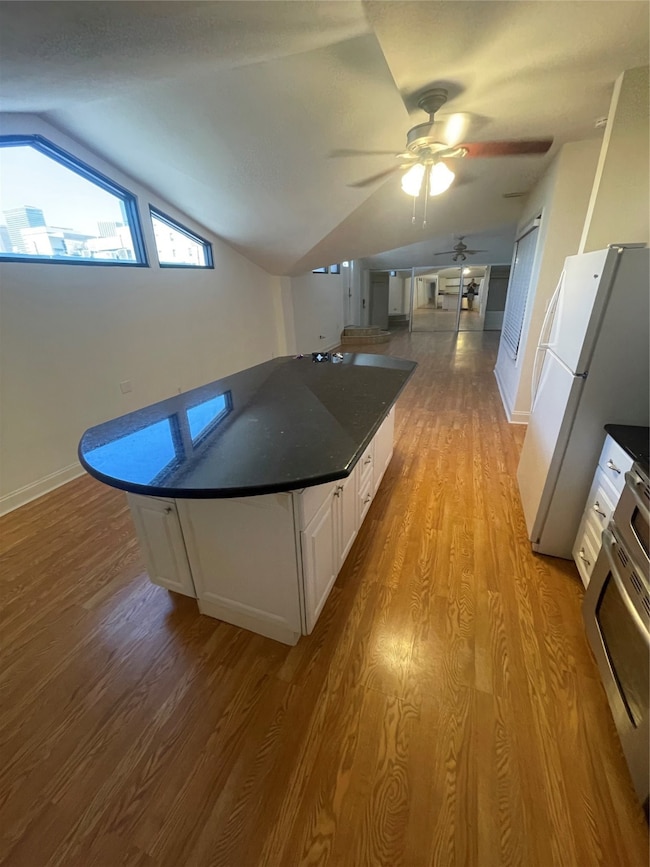 2110 Chenevert St unit 8, Houston, TX 77003 - photo 6