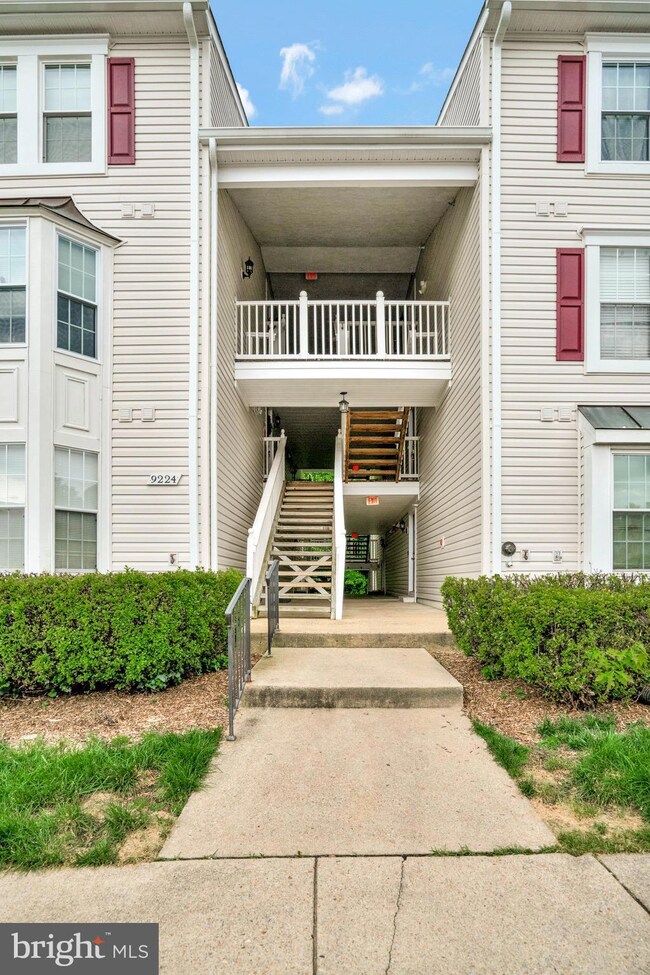 9224 Cardinal Forest Ln unit M, Lorton, VA 22079 - photo 3