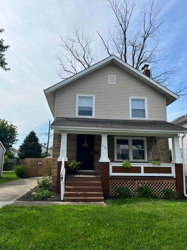 Spring front exterior.